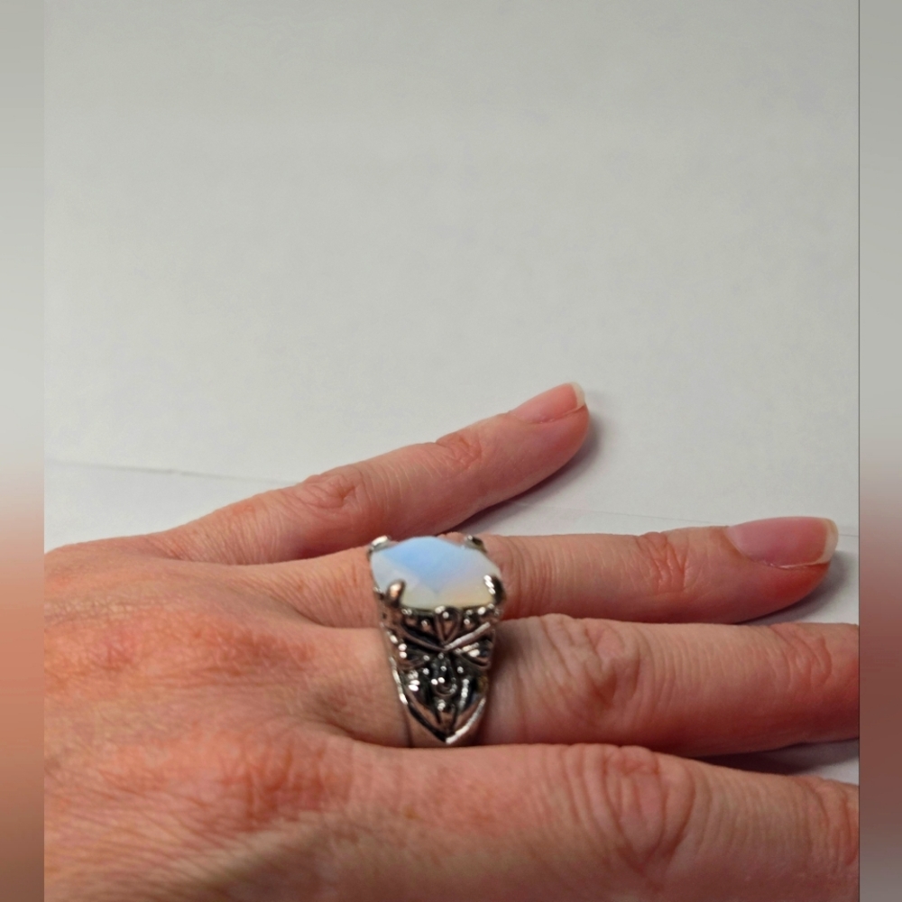 Opal ring 💍 - Picture 3 of 6